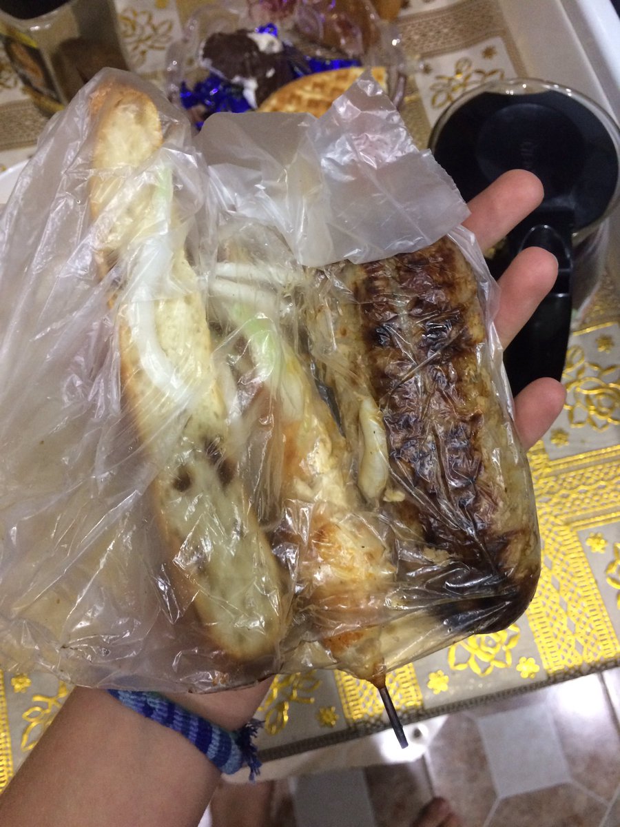 NoshpaTyjo's tweet photo. Вы понимаете, мне только что парень принёс мясо. С мангала. Горячее. 22 часов.  Ко мне ещё никто так не подкатывал https://t.co/H7ozJCLbnH