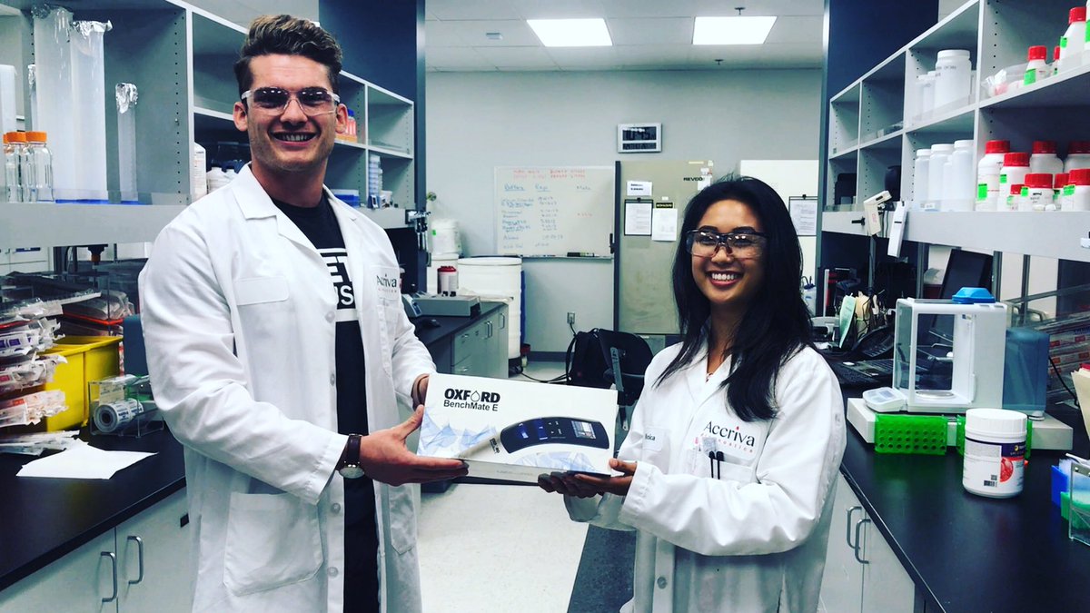 OxfordBenchMate's tweet photo. Presenting Monica from Accriva Diagnostics with her prize - the BenchMate E Electronic Pipette from Oxford Lab Products!!🎁🎁🎁 https://t.co/ESynOPptJY