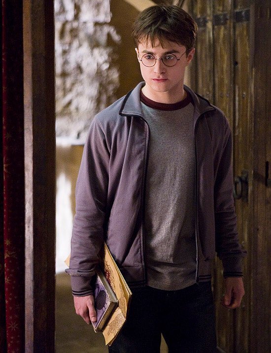 beautifulcelebz's tweet photo. RT for Edward Cullen 
LIKE for Harry Potter https://t.co/DXxbRl9olU