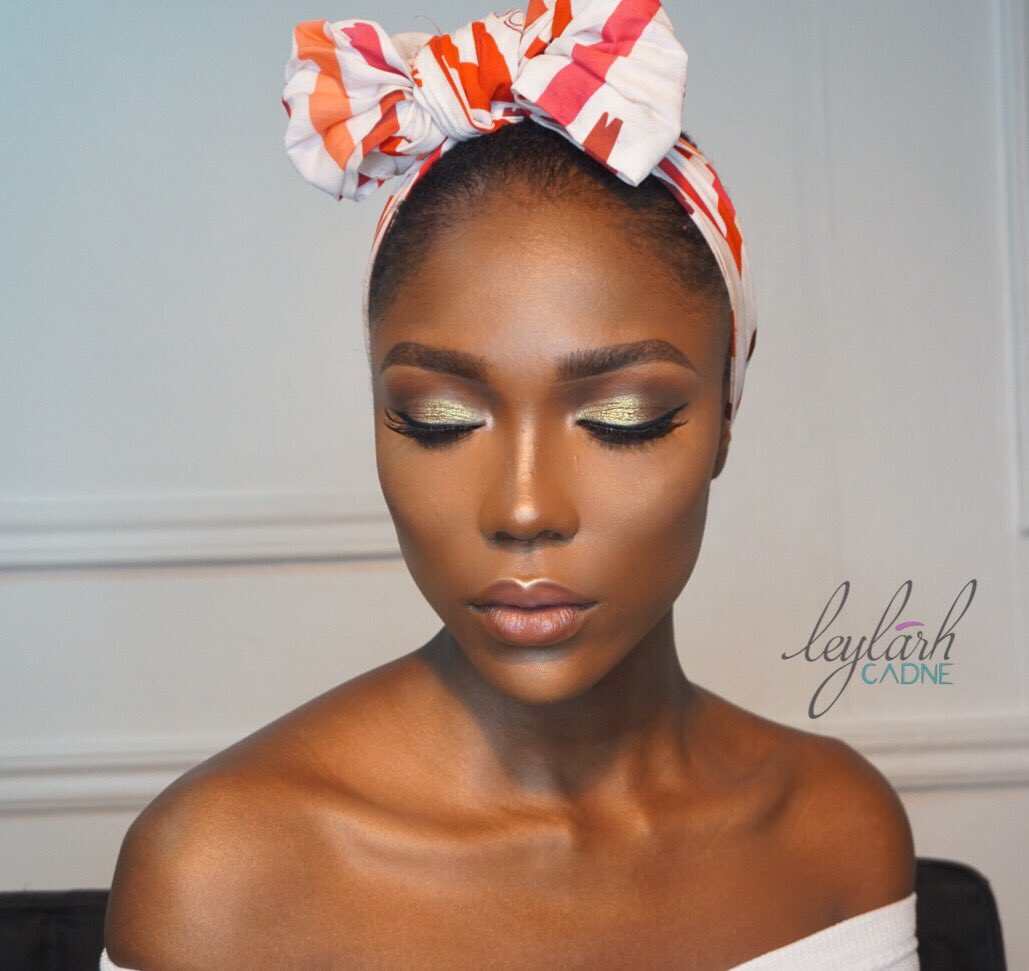 ElleCadne's tweet photo. Please support my business.. I offer professional makeup services.. A Retweet would go along way. 
Thank you ❤️🌹🌹 https://t.co/kNFpUgbALy