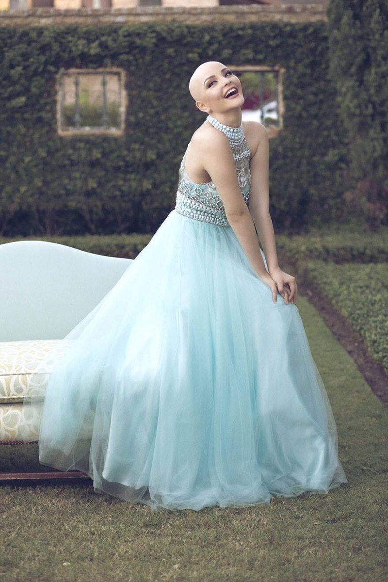 sierraandrea99's tweet image. Started as a princess, came back as a queen 👑