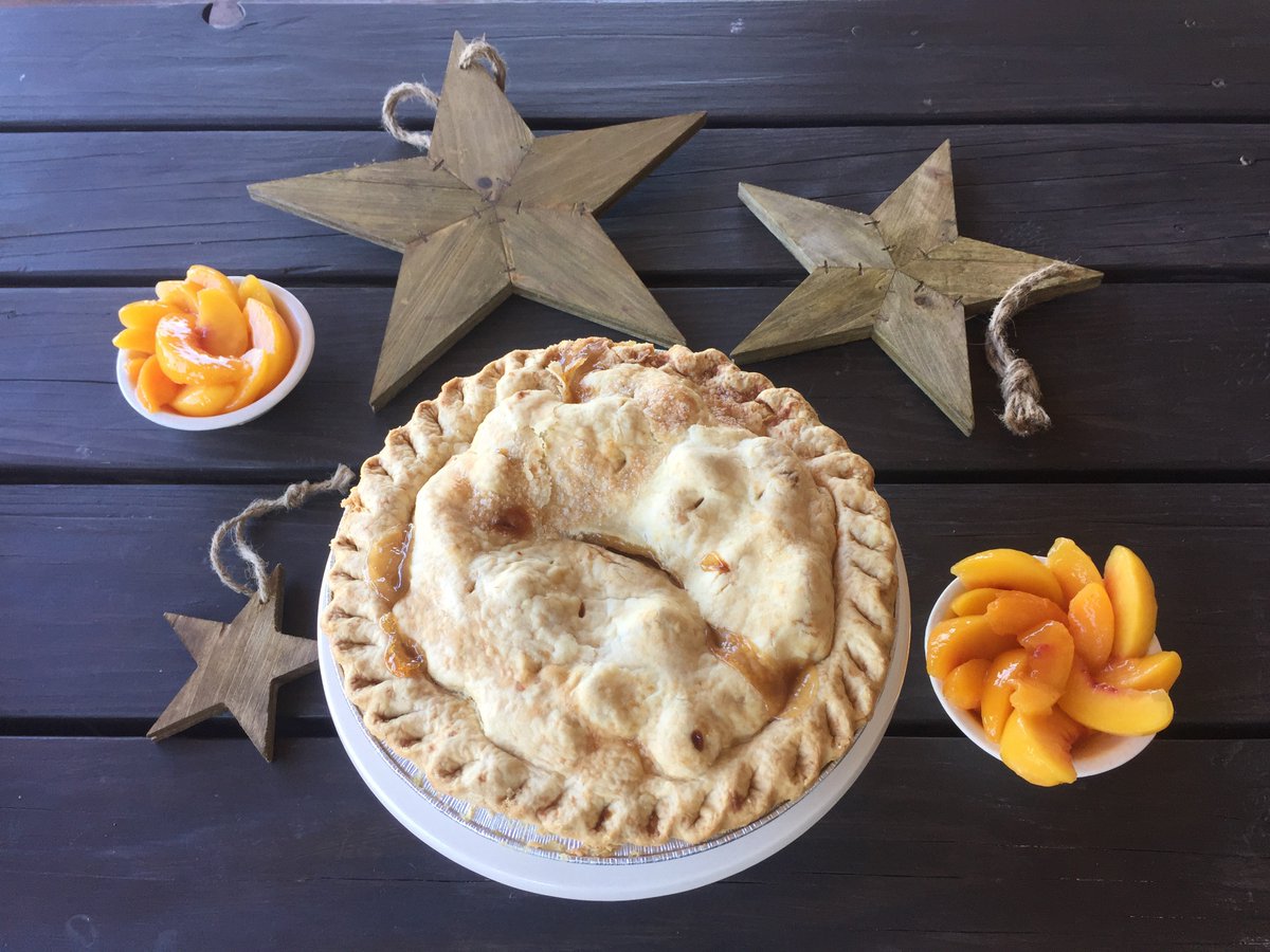 wvpie's tweet photo. It's #nationalpeachpieday and it's our pie of the week! Come and get it! #peachpie #wvpie #gotpie #nationalpeachmonth #yummmmm https://t.co/bEnygfMyB6