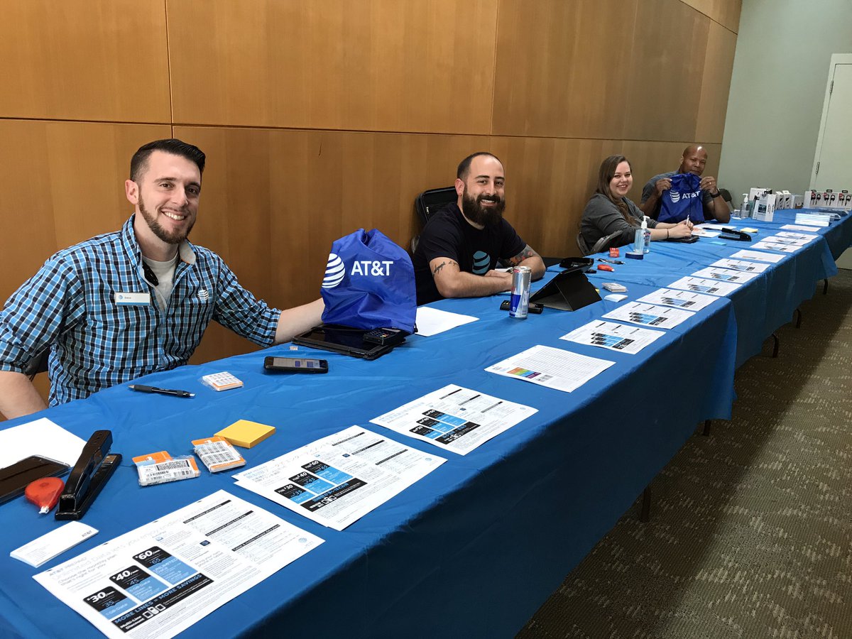 DaMigthyLinc's tweet photo. Winning Local is what we do! Today we are at the Orientation day for the International Students! #WinLocal #OHPA #lifetatt #StingRayStrong https://t.co/azudgdp5TT