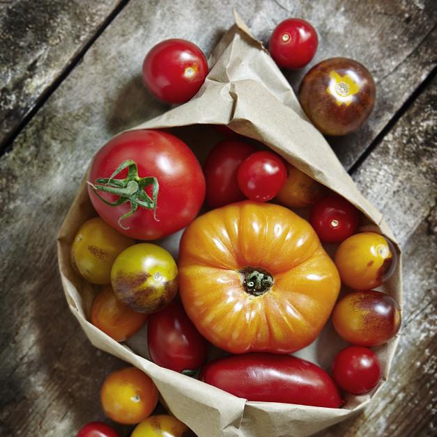 ELLErssfr's tweet image. #ELLEatable Comment peler une tomate facilement au micro-ondes en 1 minute chrono ? dlvr.it/PhNB6x