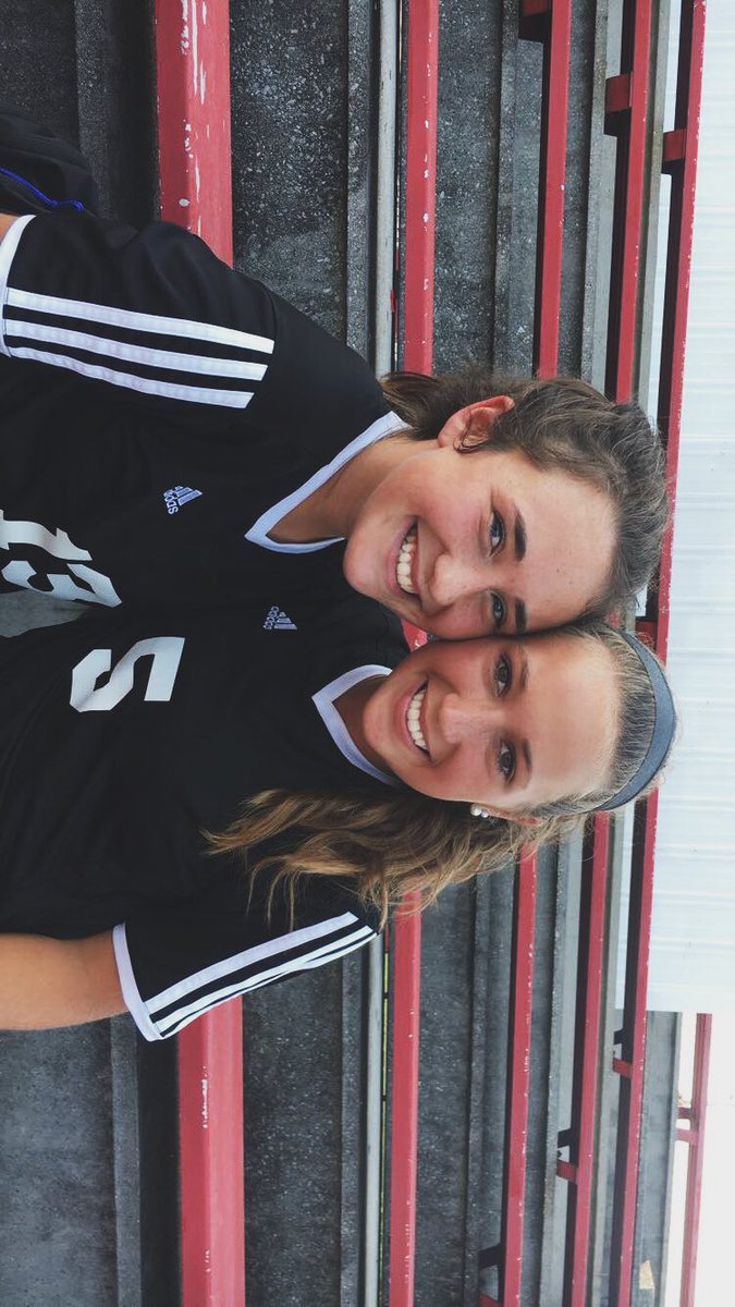 chloebrooke_12's tweet photo. #LCUBattle #LoudonHateWeek https://t.co/PF4Z5sAxrf