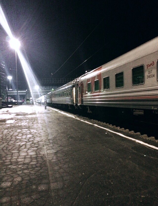 ObsessedEst's tweet image. 😭😭