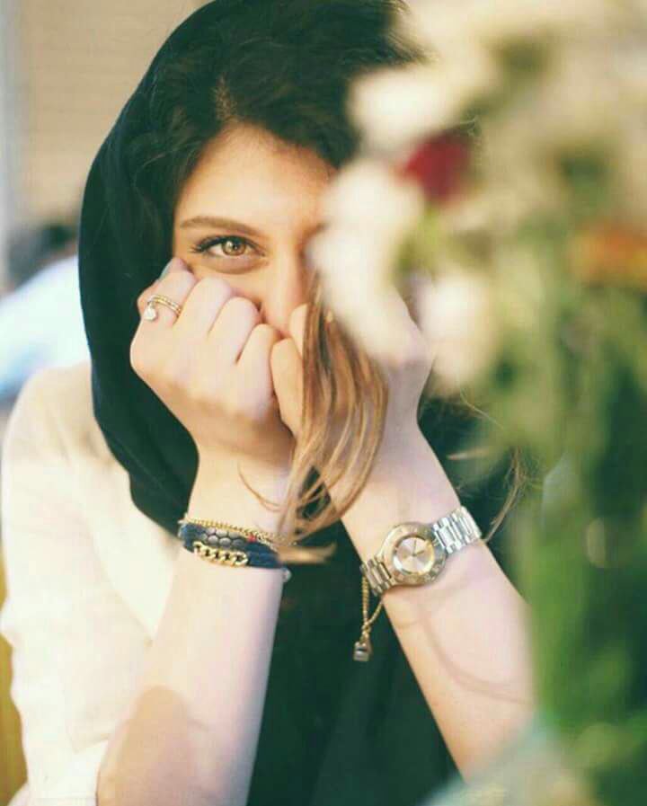أجيتلكم
عطر مبيوع شابع شمّ

أجيتلكم (هلا) الگيعان
 لو شافت فلح تلتم

وأنه ما بيه لثگة ليل
أخاف انباگ اجيتلكم ضوه ملثم

لـ #زياد_البصراوي