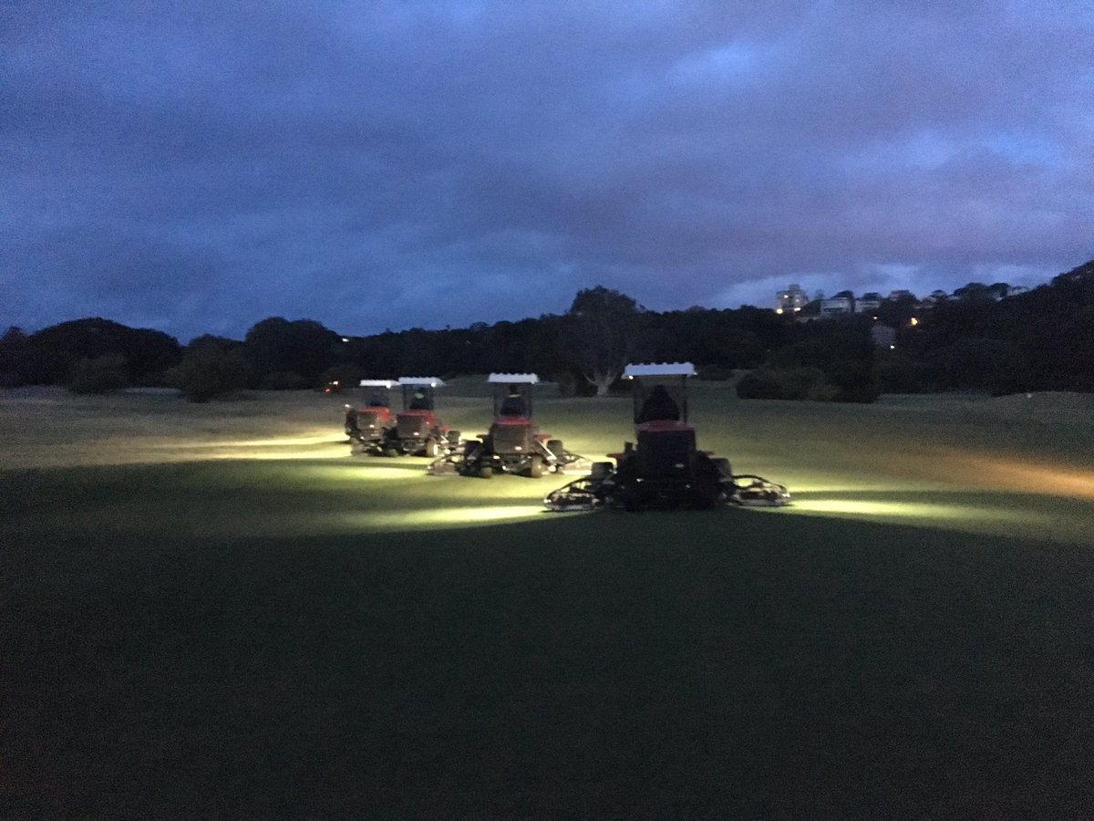 FaingaaMone's tweet photo. Men ripping into fairways getting a cut for city and country weekend https://t.co/NwyT7rswuA