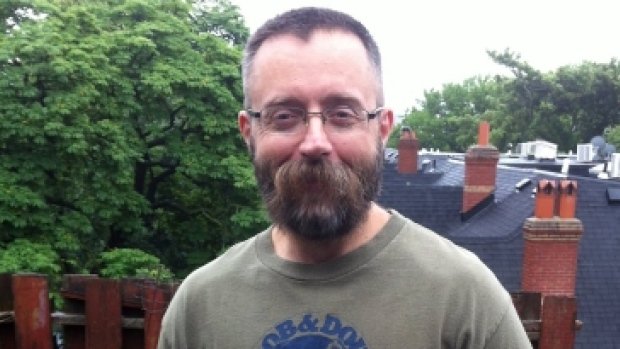 CP24's tweet photo. Friends searching wooded areas in Don Valley for signs of Andrew Kinsman https://t.co/Vgv481BlVQ https://t.co/PEoWpxg9wE