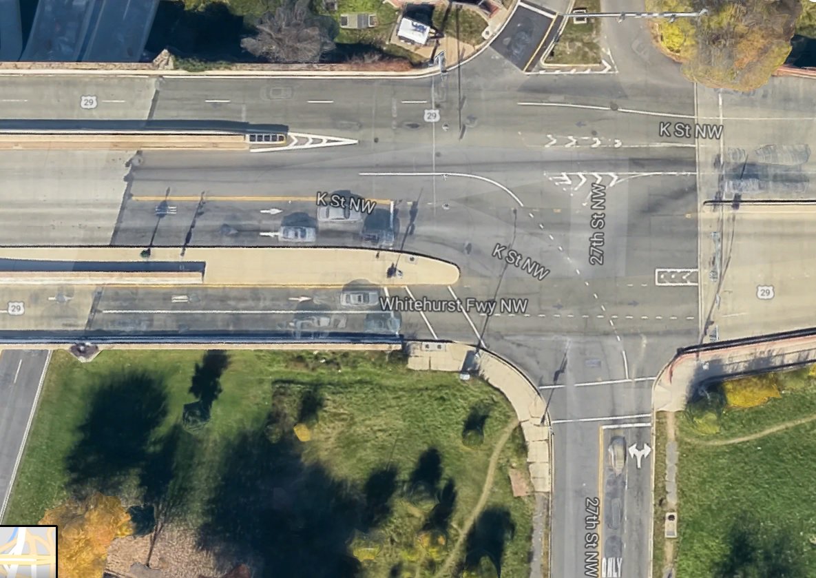 BigBusDC's tweet photo. @AaronAgre Thank you for making us aware. Will pass along to Ops team to look into. To further help, can you mark up from where the buses turned? https://t.co/jVEbfUO3nJ