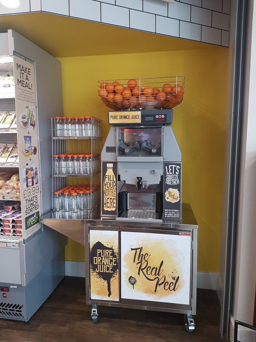 LittleFreshUK's tweet photo. Any one for a fresh squeeze🍊🍊🍊🍊=🌞 #fresh #convenient https://t.co/W0zsqsj1YD