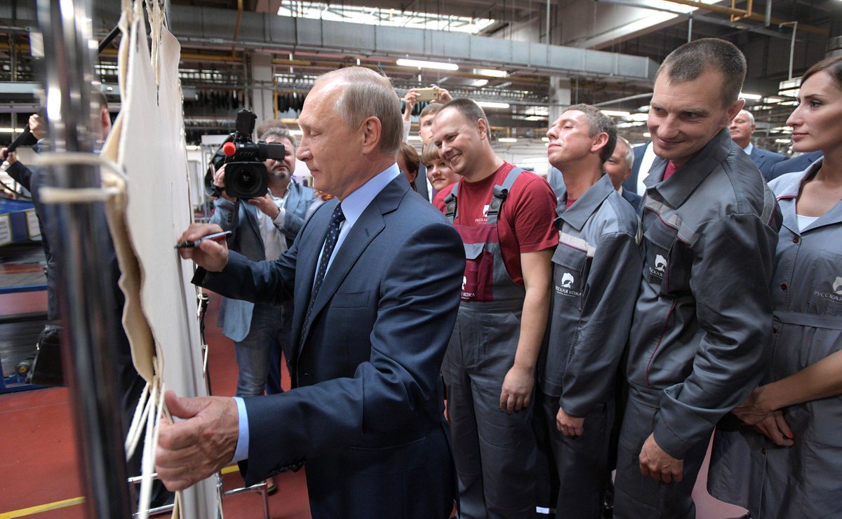 Ryazan1095's tweet photo. Today in #Ryazan Vladimir #Putin held a meeting on measures to develop #Russia’s  light industry sector &amp; efforts to fight counterfeit goods https://t.co/hj4RZx8hT1