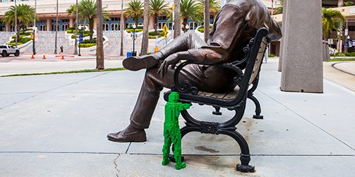 artofthebrickfl's tweet photo. This guy looks like he could use a hug. #AOTBTampa #ArtoftheBrickTampa #Hugman #HugmanAdventures https://t.co/73Mmwempp5