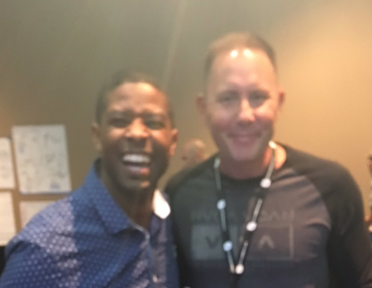 bradfox417's tweet photo. I am pretty sure I got to meet Denzell today! https://t.co/RfVpNLssRj