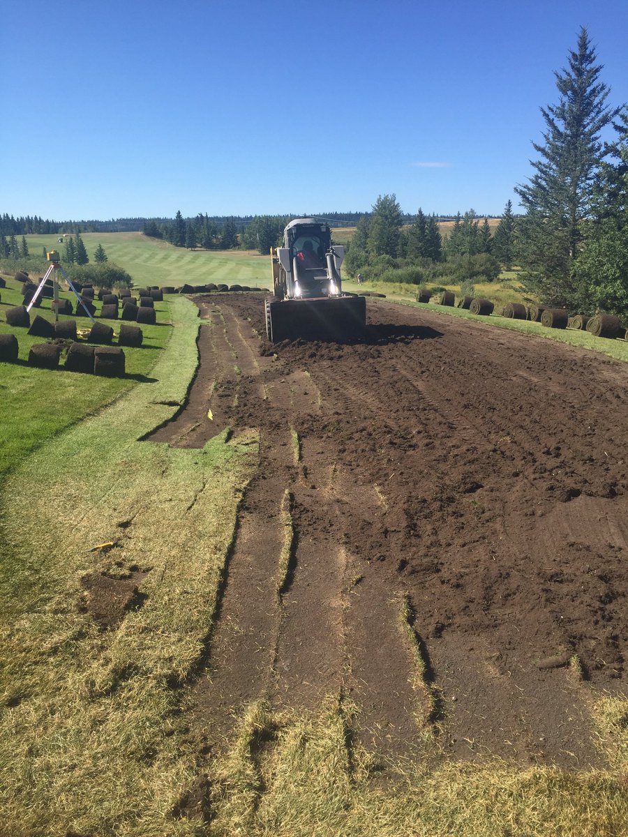 GolfLivingStone's tweet photo. Tuesday mornings project- level 3 red/white tees! Opening soon! Hope you enjoy #golfoperations #teambuilding #forthegolfers #funinthesun https://t.co/MwD6b7R1Wf