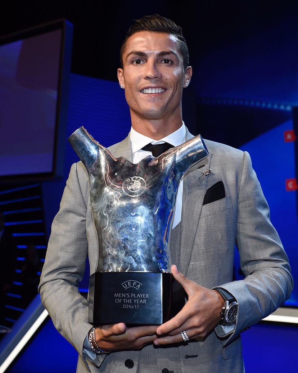 "<a href="/iamfatdon/">Ｋｅｌｅｃｈｉ↗️</a>: C. Ronaldo Wins UEFA Men's Player Of The Year, Thanks Teammates On Instagram #GIDITRAFFIC <a href="/Gidi_Traffic/">GIDI</a>