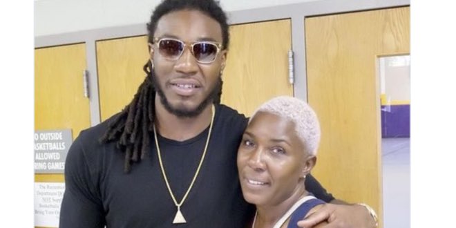 TheHoopCentral's tweet image. Jae Crowder's mother passed away the night he was traded. She was battling cancer. Prayers up for Jae and his family. RIP Ms. Crowder.