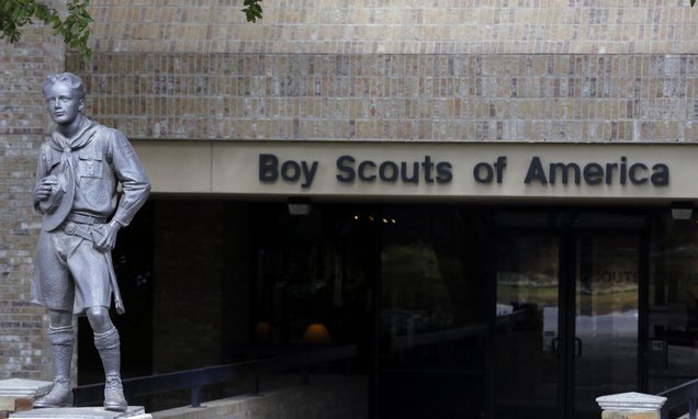 Girl Scouts accuse Boy Scouts of America of 'covert campaign' to recruit girls to lift falling rolls dallasnews.com/news/boy-scout… via <a href="/dallasnews/">Dallas Morning News</a>