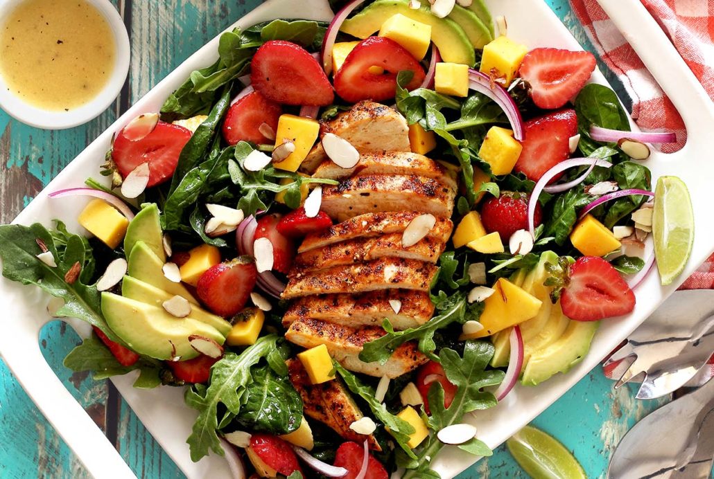 PaleoNewbie's tweet photo. Easy end-of-summer paleo recipe: Strawberry-Mango Grilled Paleo Chicken Salad • https://t.co/vO3wcF8gMo - #paleo #grilled #salad https://t.co/8CdsJuSToJ