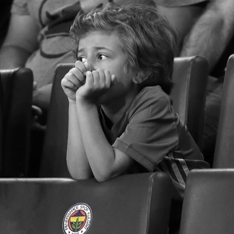 Gençliği, gelecek nesilleri "Sadece Fenerbahçe"si olan insanları üzdünüz..