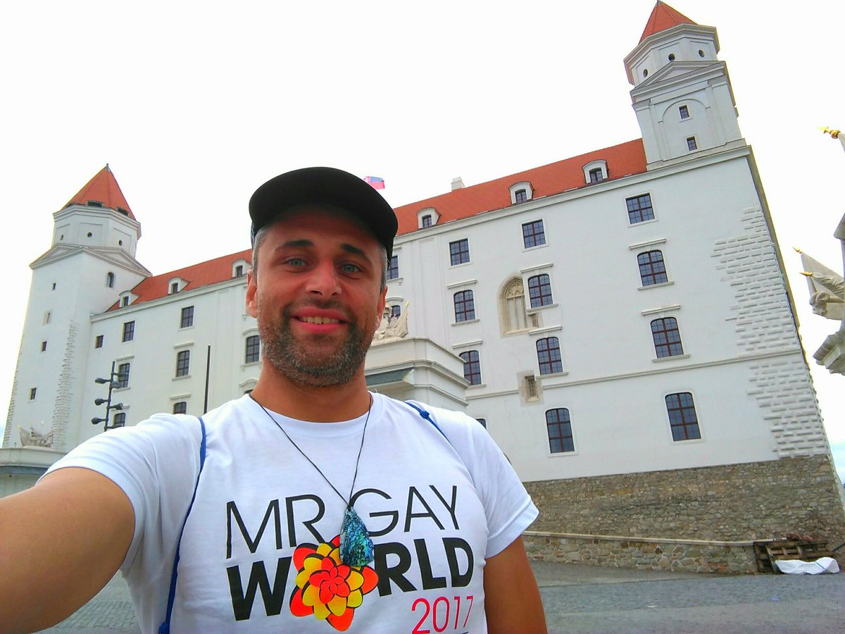 dominikschoffer's tweet photo. Pride Bratislava Slovakia #jschoffer https://t.co/3grhQXLyn0