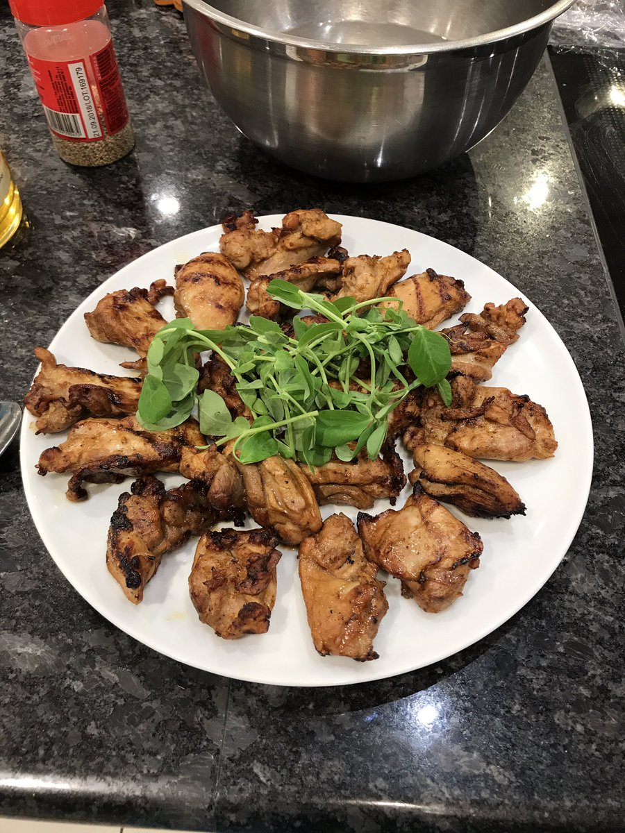 TheSugg's tweet photo. Fab Peruvian Japanese class @Divertimenti tonight #suchgoodfood https://t.co/bMaXYSXCOn