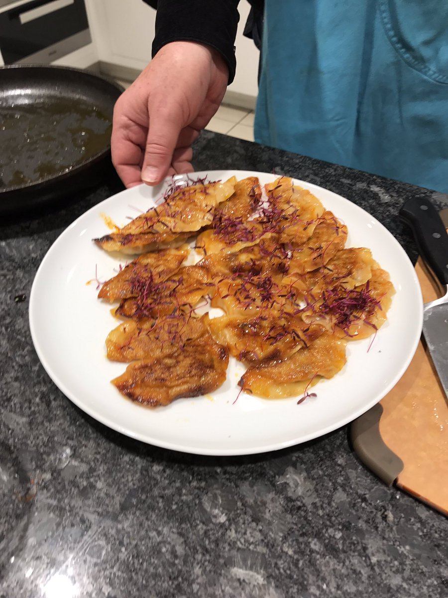 TheSugg's tweet photo. Fab Peruvian Japanese class @Divertimenti tonight #suchgoodfood https://t.co/bMaXYSXCOn
