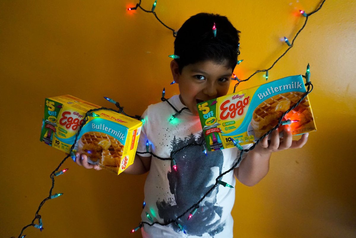 ItsJustKatia's tweet photo. It's #NationalWaffleDay x #StrangerThursdays @Stranger_Things check out my little bro, your biggest fan, with El's favorite snack @eggo 🥞💡😍 https://t.co/wClXTlv3hO