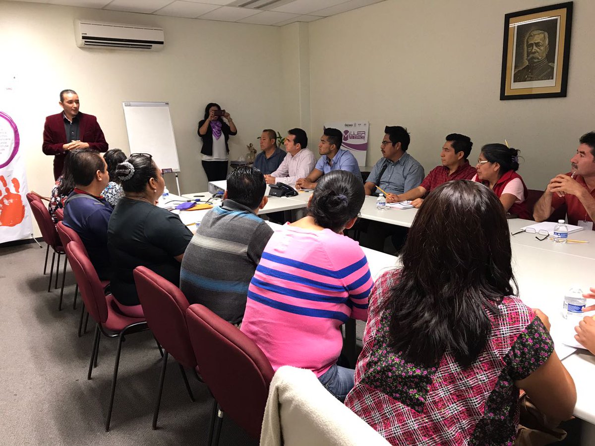 Admon_GobOax's tweet photo. Durante 3 días se brindó el curso de capacitación "Administración del tiempo en forma efectiva" a la @UNICHA_SUNEO https://t.co/6LHdHlNT52