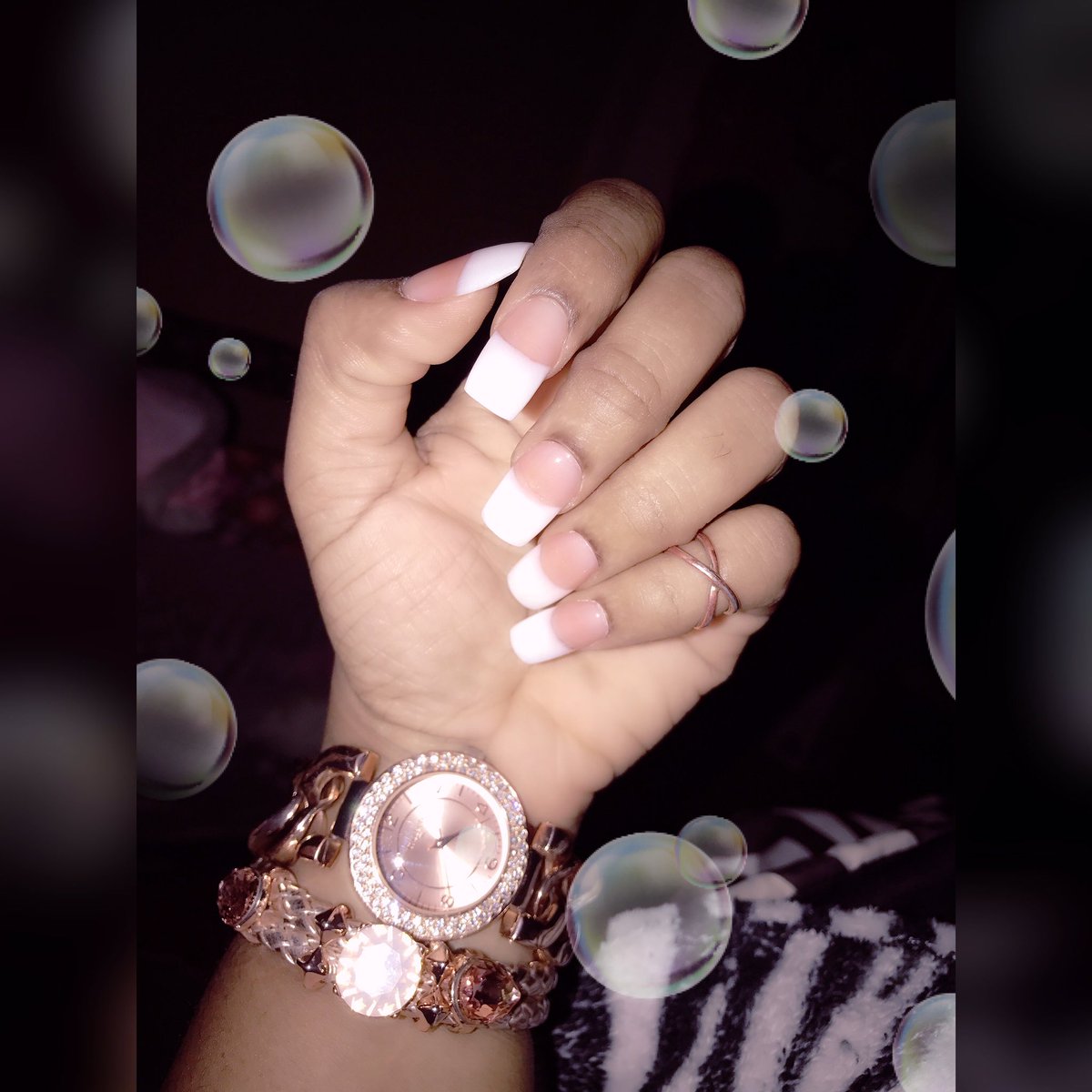 PrettyNPink03's tweet photo. - Back To The Basics ! ..Haven't Had This Look Since College ! 🤷🏾‍♀️💅🏾
#LoveIt #SolarNails #AmericanTip #SuperShinySealer https://t.co/NoYQqXNcEa