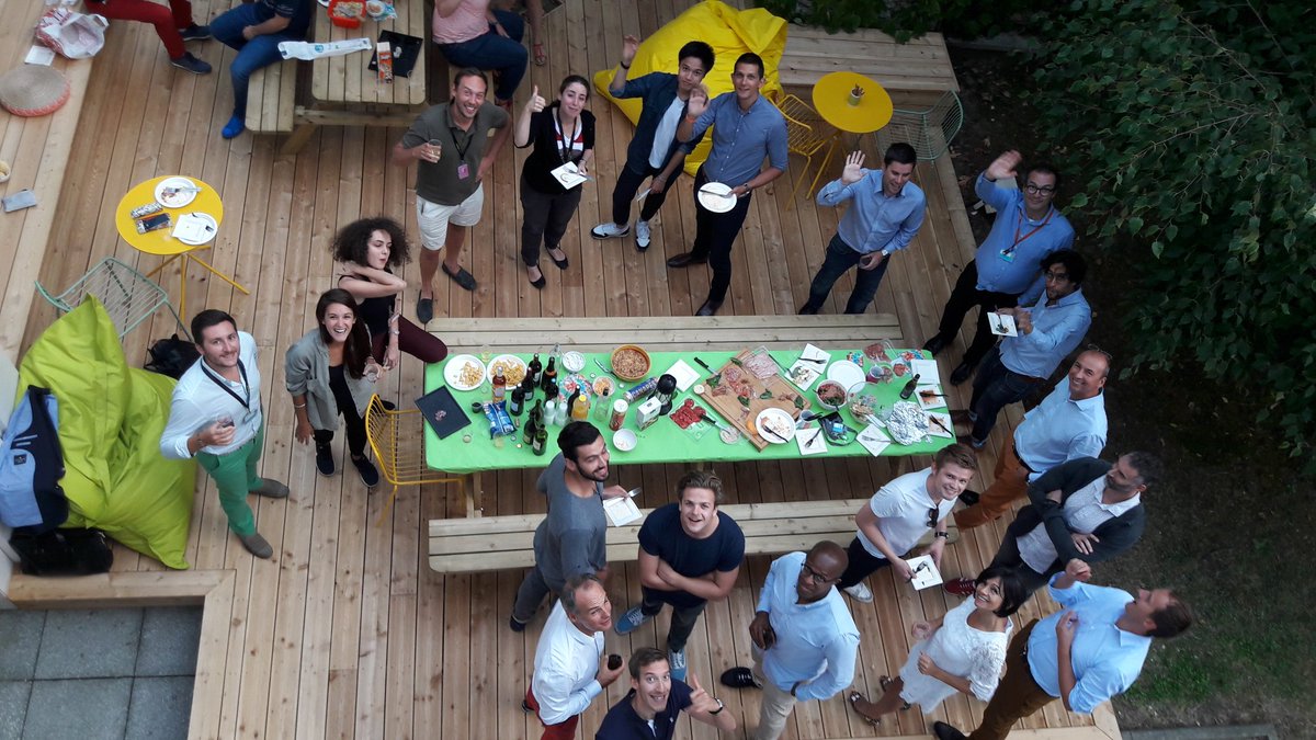 VirginieSavina's tweet photo. MERCI! Encore un beau moment partagé @Nextdoor_fr #neuillysurseine avec le lancement du 1er #codining ! 
#collaborativeeconomy &amp; #partage 😊 https://t.co/2LGihlJINN