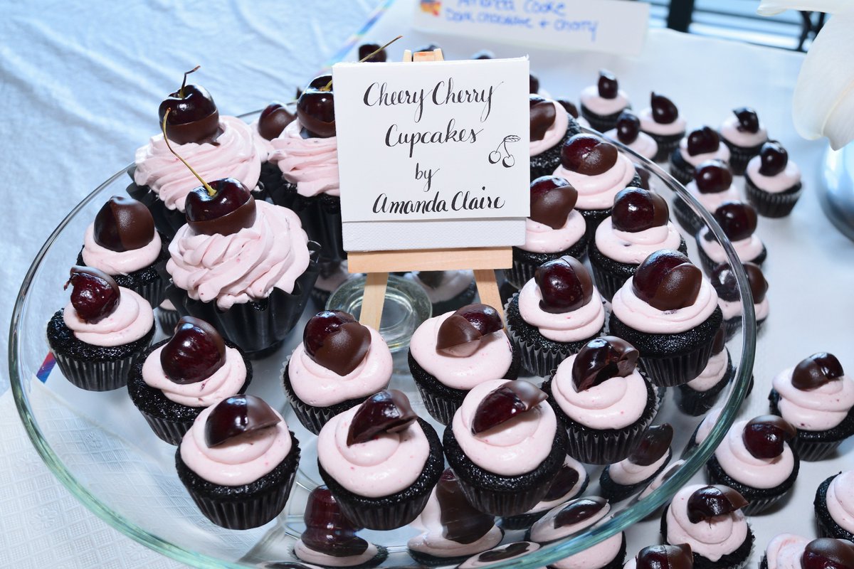 LookingSoLong's tweet photo. Another sampling of photos from the 7th annual St. Pete #CupcakeContest & 100th Anniversary of @MoreanArts. #Morean https://t.co/MbUqOrokbl https://t.co/QRz7TVnXpk