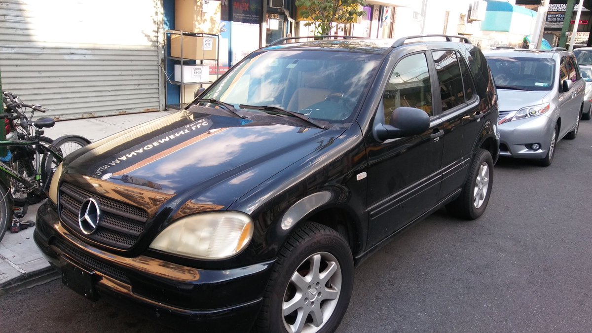 GeneApodaca's tweet photo. She's been with me for more than a decade. 4 States, cross country trips, dog wagon. Tomorrow she's getting donate. #byemercy https://t.co/E2E36sqiD1