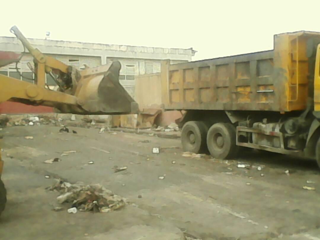 MiCumana500's tweet photo. #IAMSA | Recolección de desechos sólidos en el Mercado Municipal de Cumaná. #VenezuelaLibreDeOdio https://t.co/AhG7SAiA9D