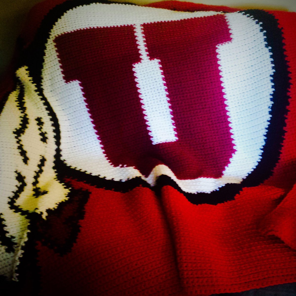 Thread2Thread's tweet photo. For you crafty #Utah #Utes fans, the drum &amp; feather afghan pattern is now up in the shop! #crochet 

https://t.co/BDtj1gcA17 https://t.co/O0pTr3AGcF