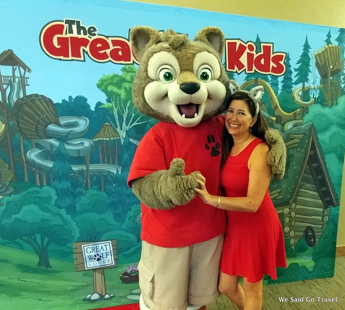 LisaNiver's tweet photo. READY for #family #fun? @GreatWolfLodge is waiting for you. 14 #GreatWolfLodge 3 new 2018! Try "Wine Down" #TMSGreatWolf #whereracinglives https://t.co/PGCaROY1uL