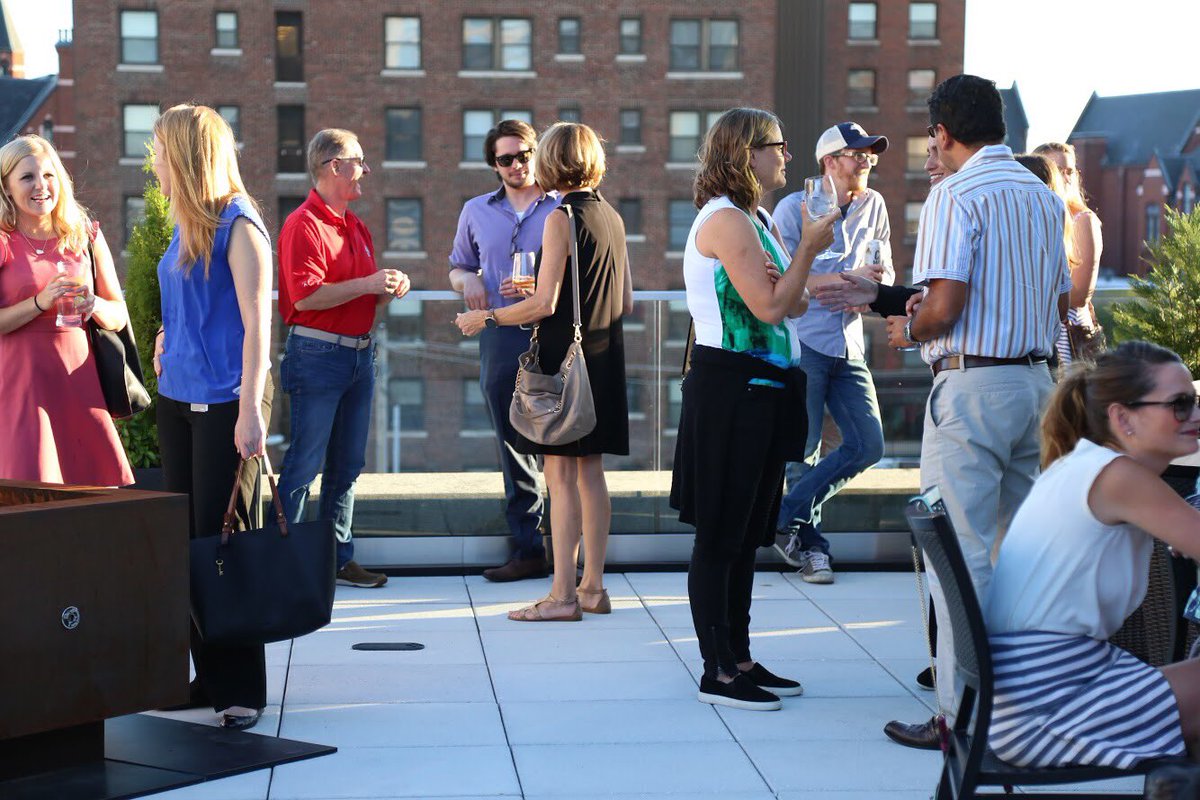 meetanew's tweet photo. We caught a vibe last night on the ANEW Rooftop for Happy Hour With A Purpose. 🥂 #meetanew #partieswithpurpose https://t.co/7ATeGSr9FB