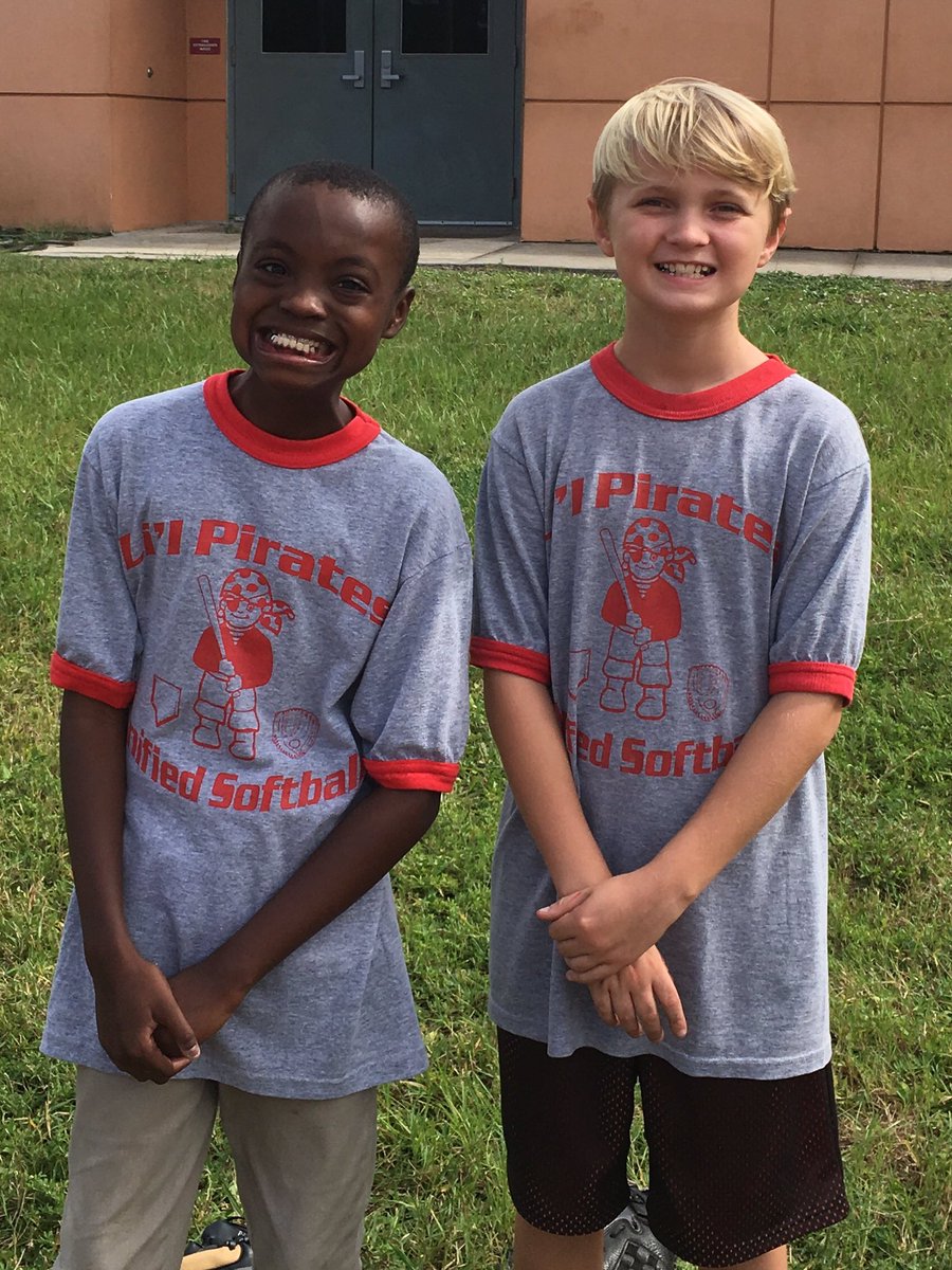 PalmBayEl's tweet photo. First practice for Li'l Pirates unified softball team!!
#playunified 
@sobrevardcounty https://t.co/yBBmnq5ray