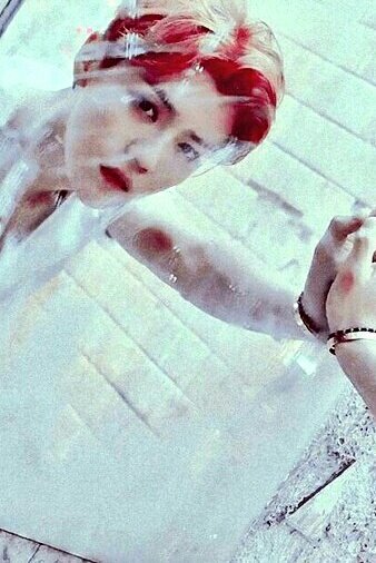 __luhan_m's tweet photo. ㅡ ℳᴏɴᴏᴄʜʀᴏᴍᴇ. 

                                    ↻ : ᵀʰᵉ ᶜᵒˡᵈ ˢᶤˡᵉᶰᶜᵉ ᶠʳᵉᵉᶻᵉˢ ᵘˢˑ https://t.co/Dj2V7CMINi