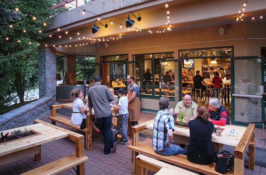 FreshTAP's tweet image. Wine-On-Tap ✔️
Locally Sourced Food ✔️
Adorable Patio ✔️
Hunter Gatherer in Whistler has all the keys to success. bit.ly/2xgQRJa