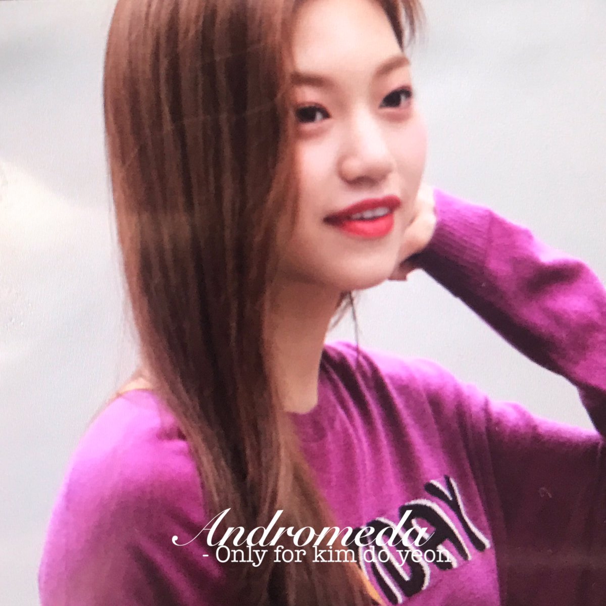 Andromeda_dy's tweet photo. 170825 뮤직뱅크 #WekiMeki #도연 #김도연 https://t.co/t6PQaHl7At