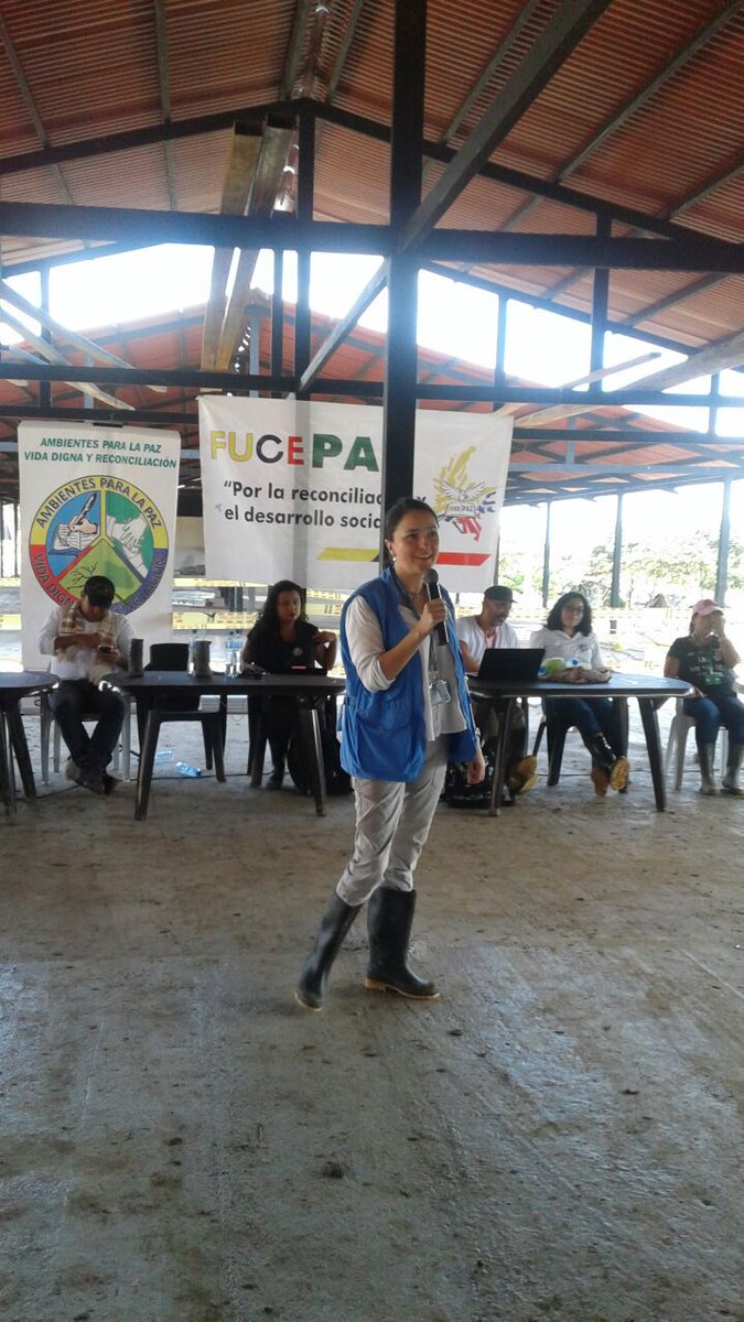 ¿Ya conoce 'Ambientes de Paz'? Le presentamos el primer programa de reincorporación para excombatientes de las Farc➞ goo.gl/uvjQcf