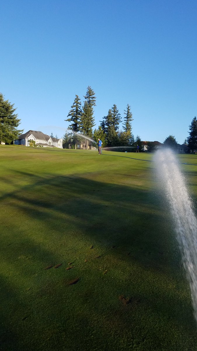 Jrothturf's tweet photo. @RS_turf @RyanWGor @CoryFade89 @BoeingClassic But DO text and water... https://t.co/2YYmuoQWMe