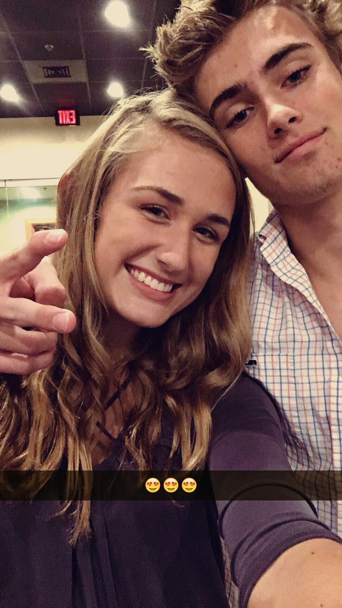 annakincaid10's tweet photo. Cheshire is getting a great one! Do big things up there &amp; have fun! Love you forever, miss u already #tallsquad 💔 @Jake_Doran_19 https://t.co/uQapQ0VPfA