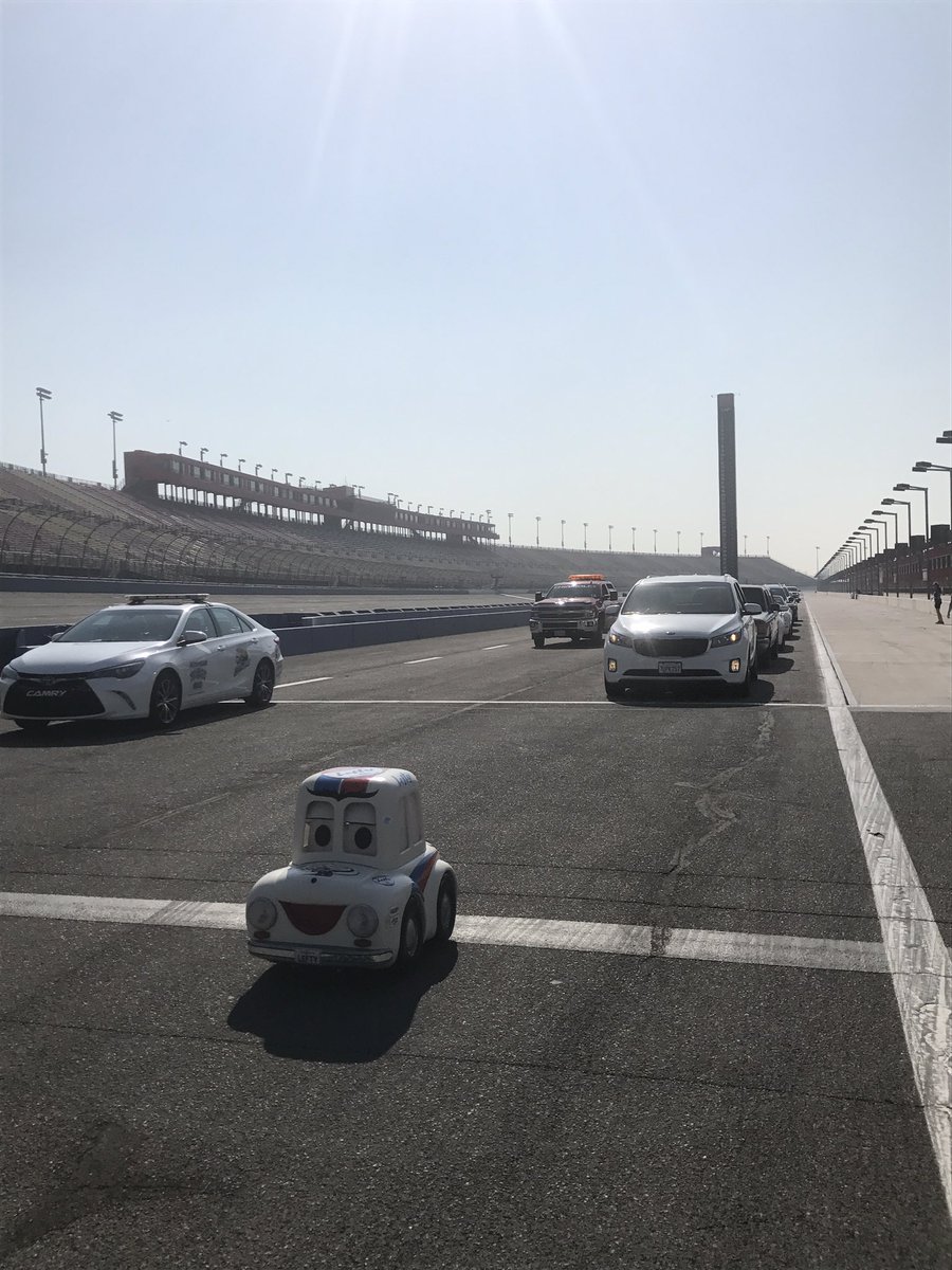 NextGenCA's tweet photo. Thank you for coming out to drive the track for our local schools! Fun and fast day! #leftystrackday ππ https://t.co/6I9YRSAKJz