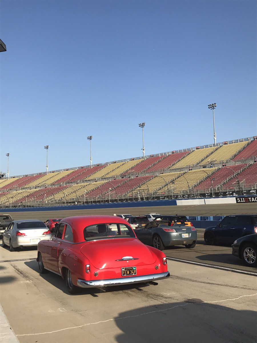 NextGenCA's tweet photo. Thank you for coming out to drive the track for our local schools! Fun and fast day! #leftystrackday ππ https://t.co/6I9YRSAKJz