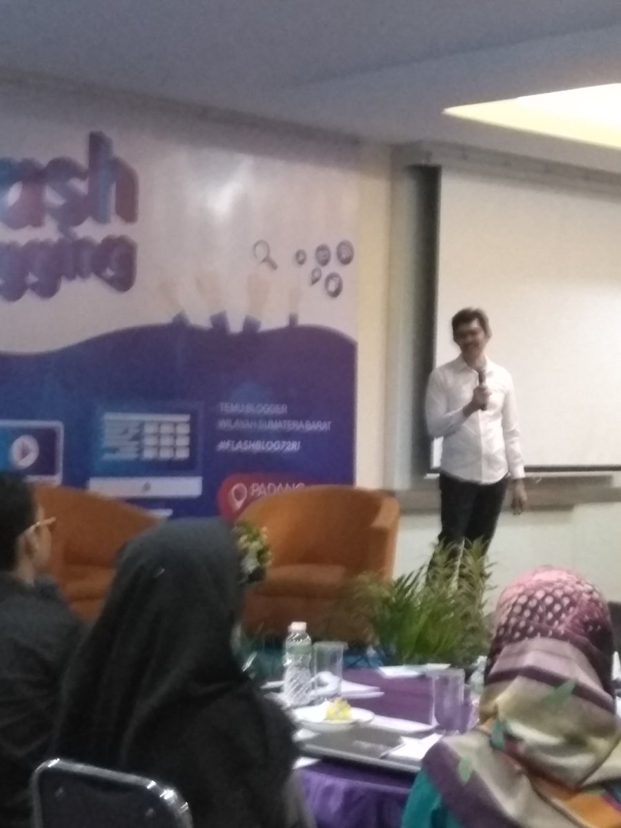 Sesi ke 2 materi oleh bpk Handoko #FlashBlog72RI <a href="/BloggerPalanta/">Blogger Palanta</a>