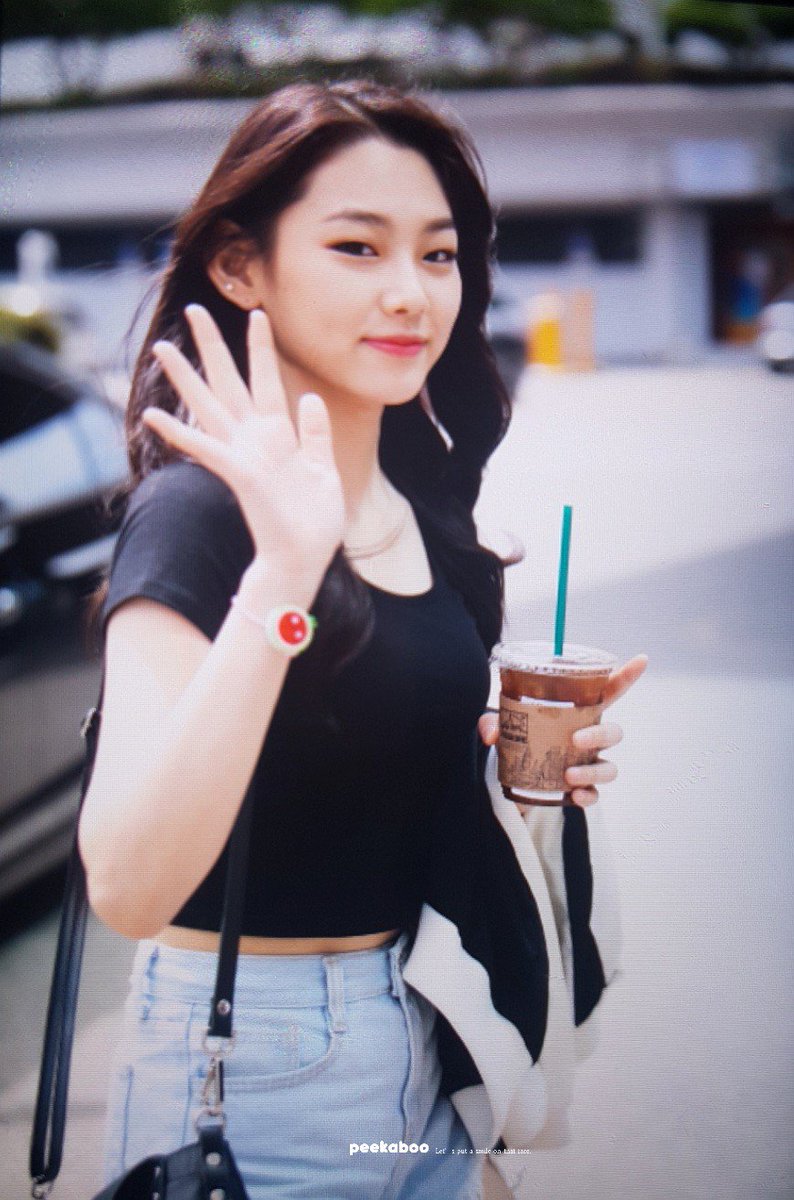 연검에 팔뚝, 어깨 등등만 있었던 구구단 강미나.Jpg - 스퀘어 카테고리