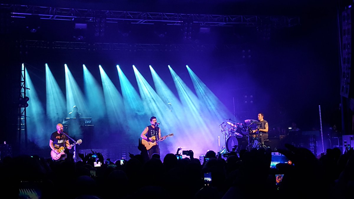 NeverlandPerks's tweet photo. @thescript @TheScript_Danny  Such an amazing night.3rd time seeing you and you get better every time.Cant wait for #FreedomChild now🍀-Emily💚 https://t.co/zGI0JcH0un