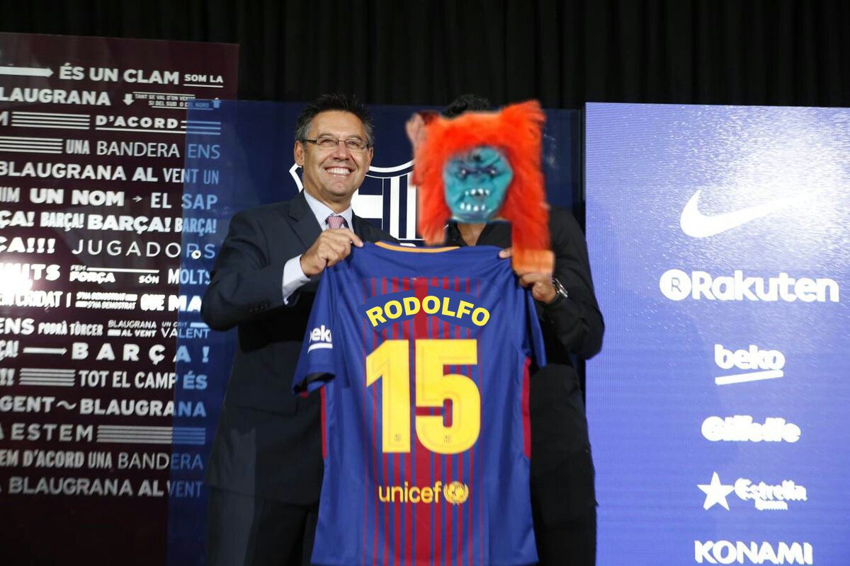 TheDanielin01's tweet photo. @auronplay Se hace oficial el fichaje de Rodolfo por el FC Barcelona por el precio de 250 Millones de euros. https://t.co/YybCiCA7Gi